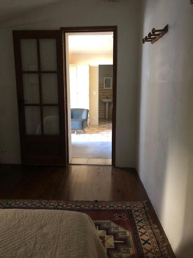 Belle De Nuit Bed & Breakfast Oppède Dış mekan fotoğraf