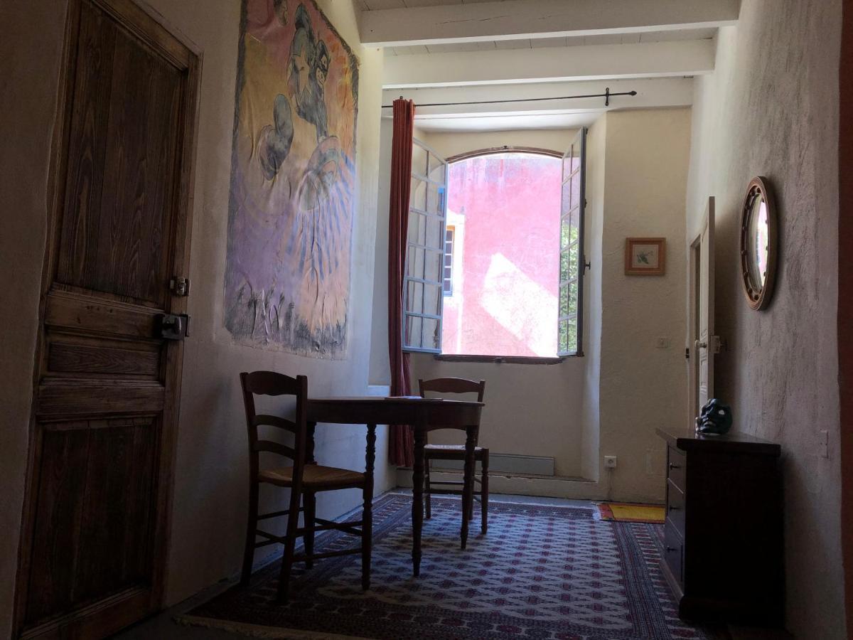 Belle De Nuit Bed & Breakfast Oppède Dış mekan fotoğraf