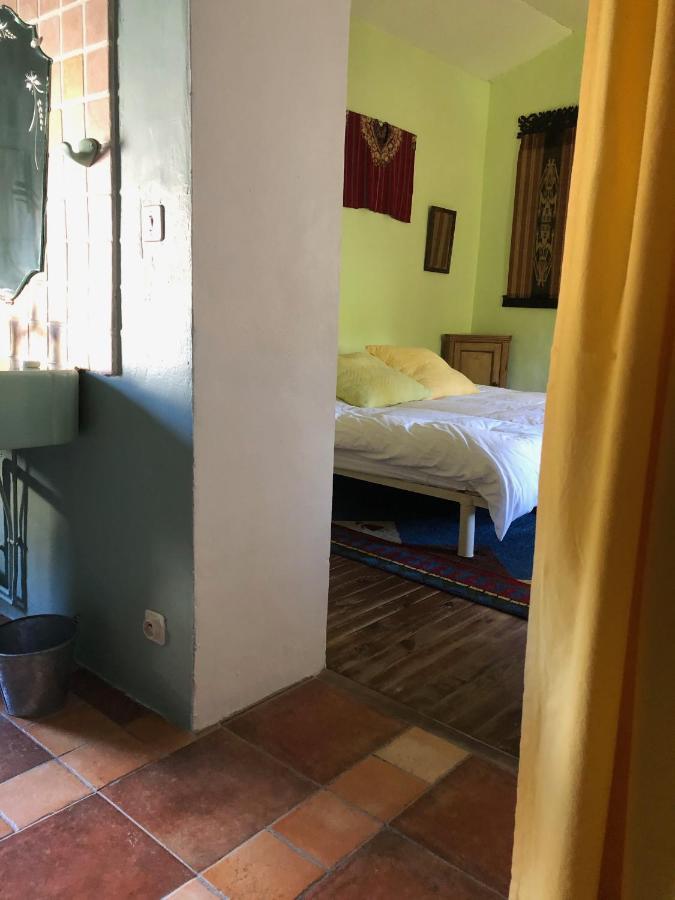 Belle De Nuit Bed & Breakfast Oppède Dış mekan fotoğraf